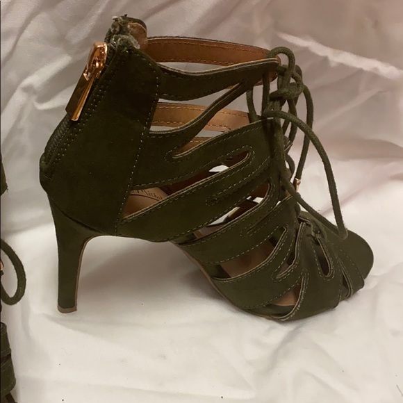 Navy Green heels - Picture 2 of 6